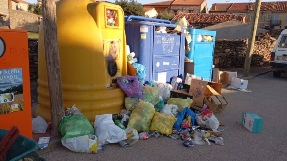 Envases, papel y cartón se acumulan en los pueblos de Guadalajara