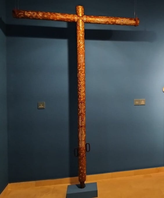 Cruz de Guía restaurada de la Archicofradía de Columna