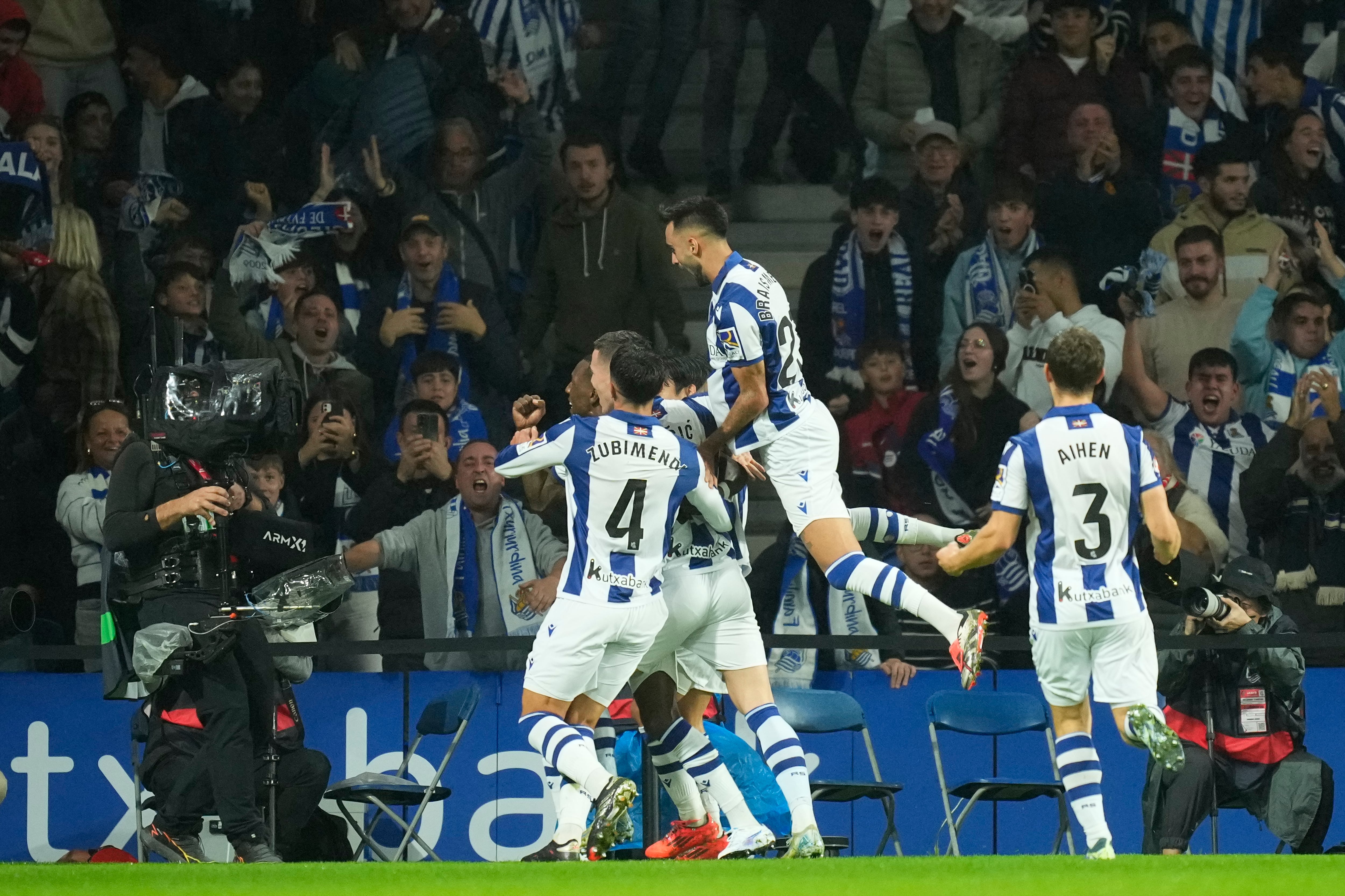 La Real Sociedad deja en fuera de juego al Barça antes del parón