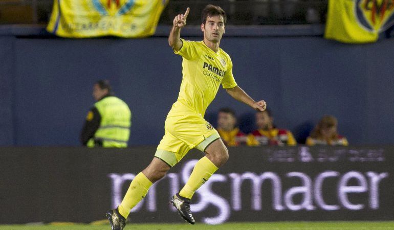 Manu Trigueros celebra su gol ante el Betis