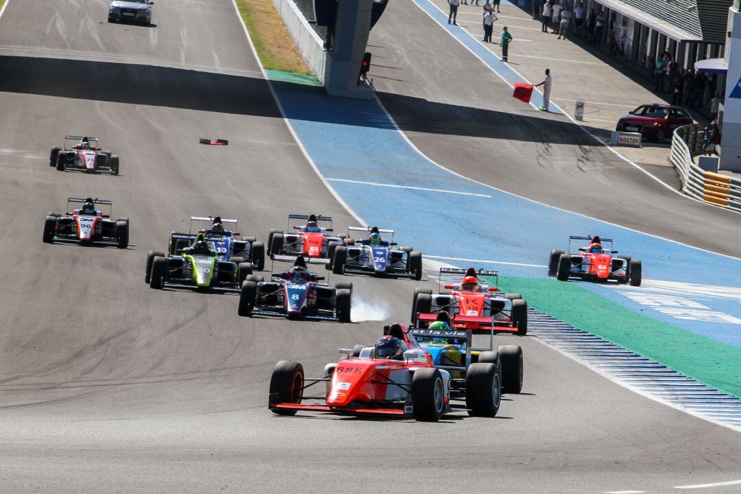 Carrera F4 del año anterior en el Circuito de Jerez