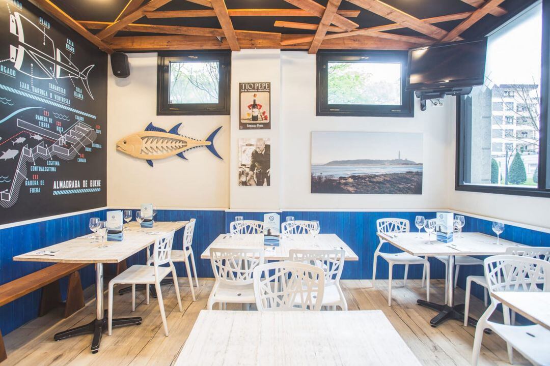 Interior de El pescaíto de la Bahía de Cádiz, en San Sebastián