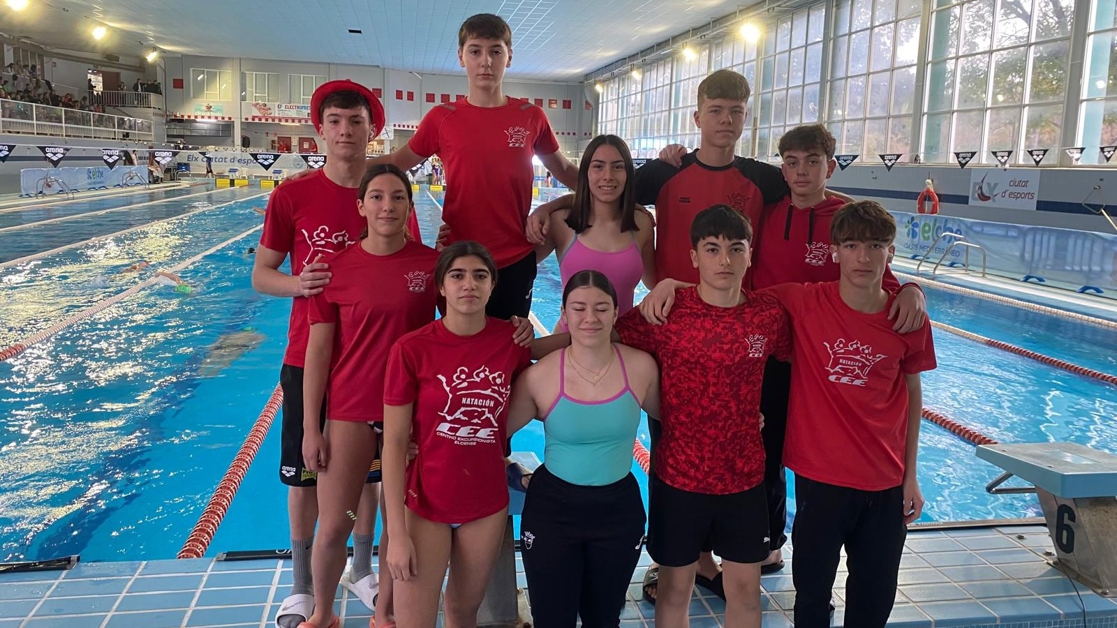 Equipo de natación del Centro Excursionista Eldense