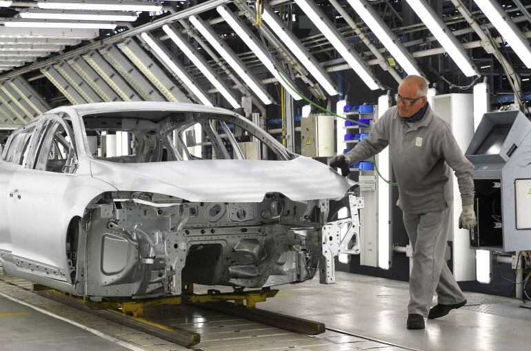 Cadena de montaje del nuevo Renault Mégane en Palencia