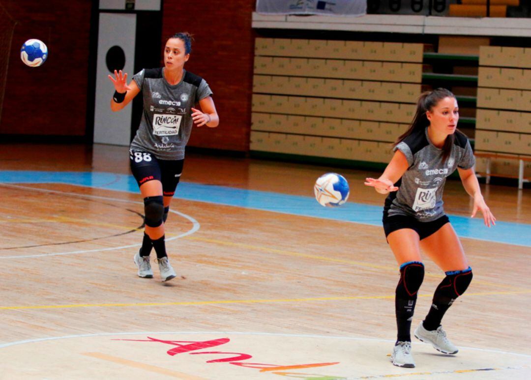 Paula García y Sole López entrenan con vistas al debut liguero en Granollers