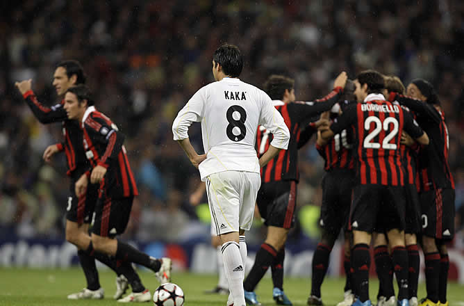 Kaká, durante el partido ante el Milan en el Santiago Bernabéu