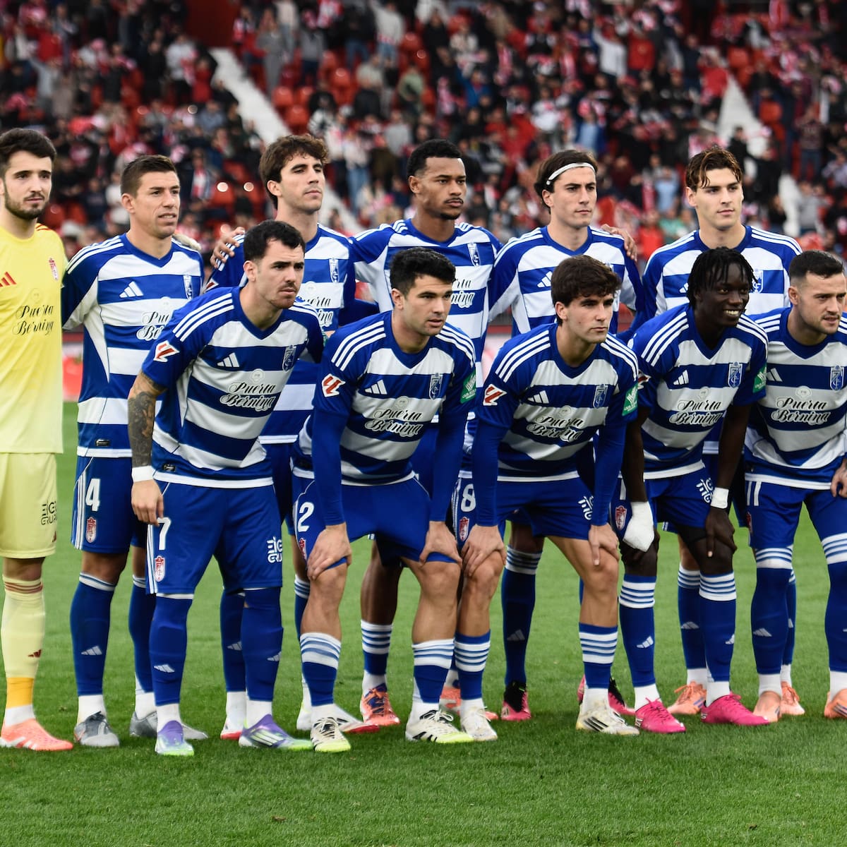 Almería y Granada se miran de reojo por Álex Sola