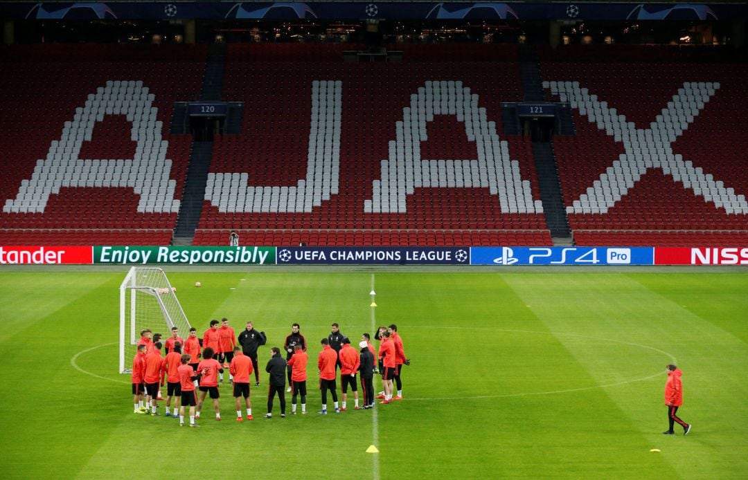 Los jugadores del Real Madrid, en el entrenamiento en el Johan Cruyff Arena.