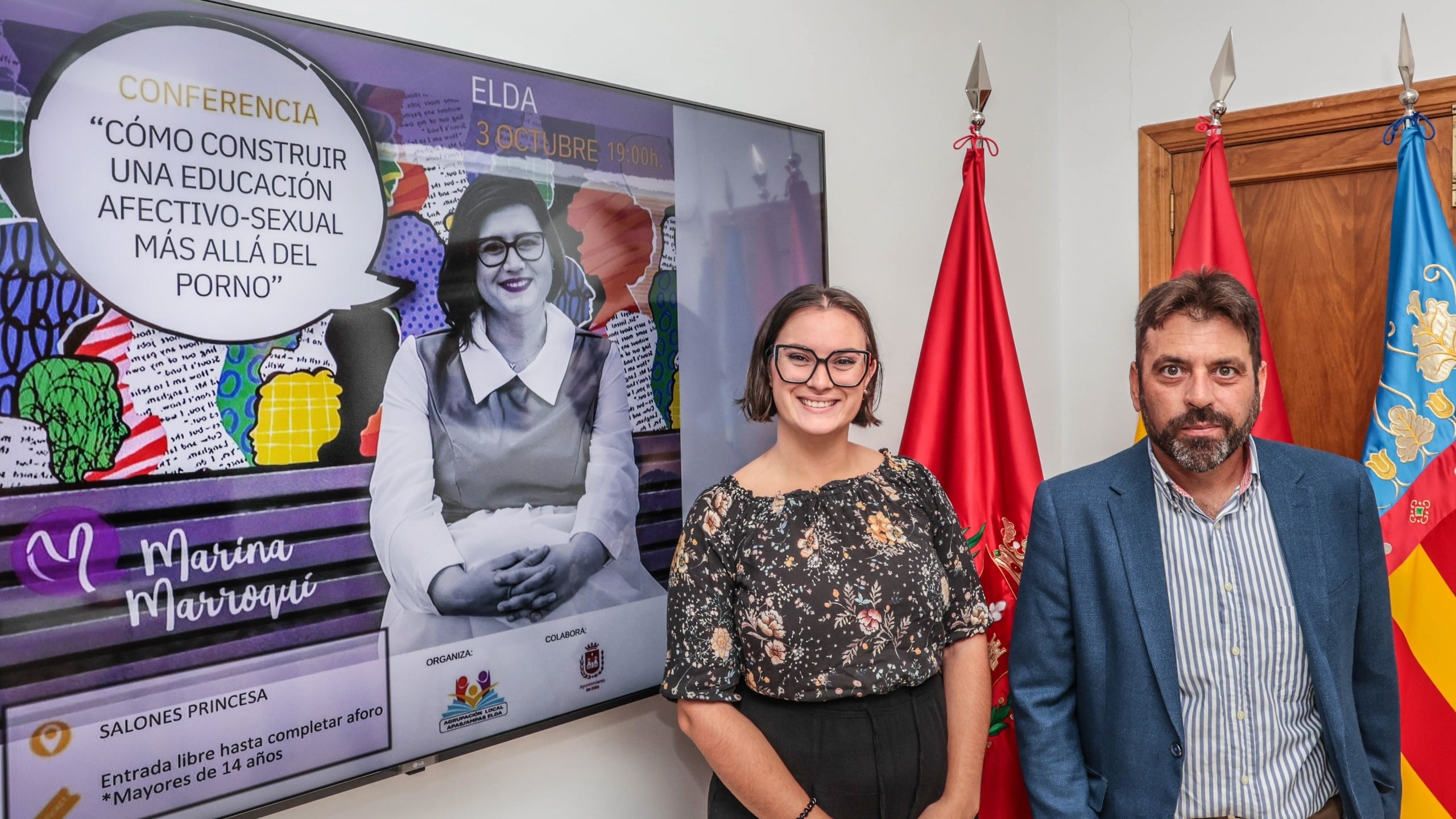 María Gisbert, concejala de Educación de Elda junto a Carlos Vicente, presidente de la Agrupación de AMPA de Elda