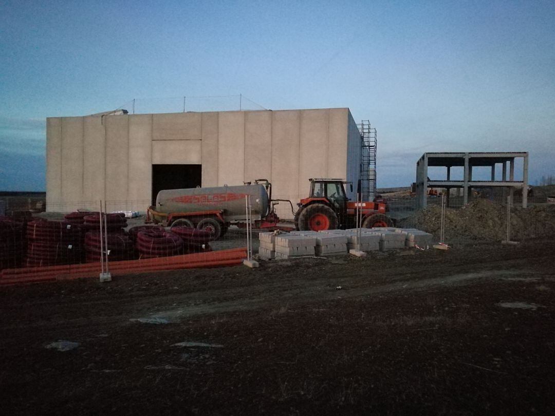 Estado actual de la construcción de la factoría de Bioammo en Santa María