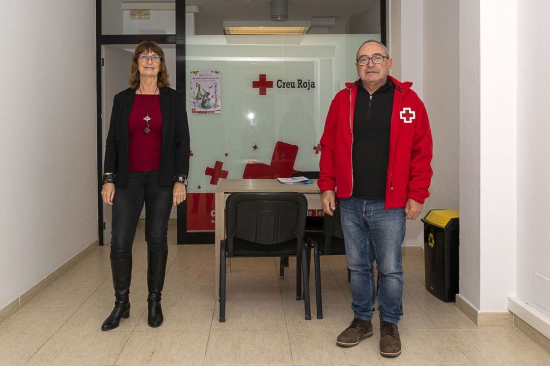 Creu Roja des Castell inaugura un nou local més ample al Carrer Gran 43.