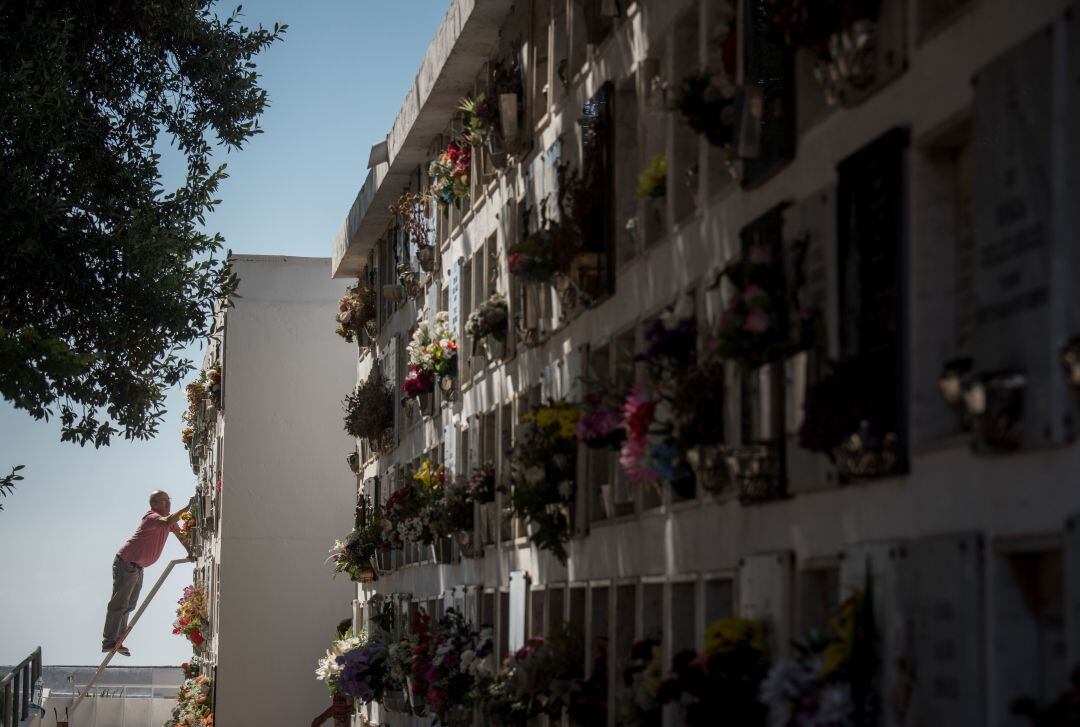 Un cementerio en España. 