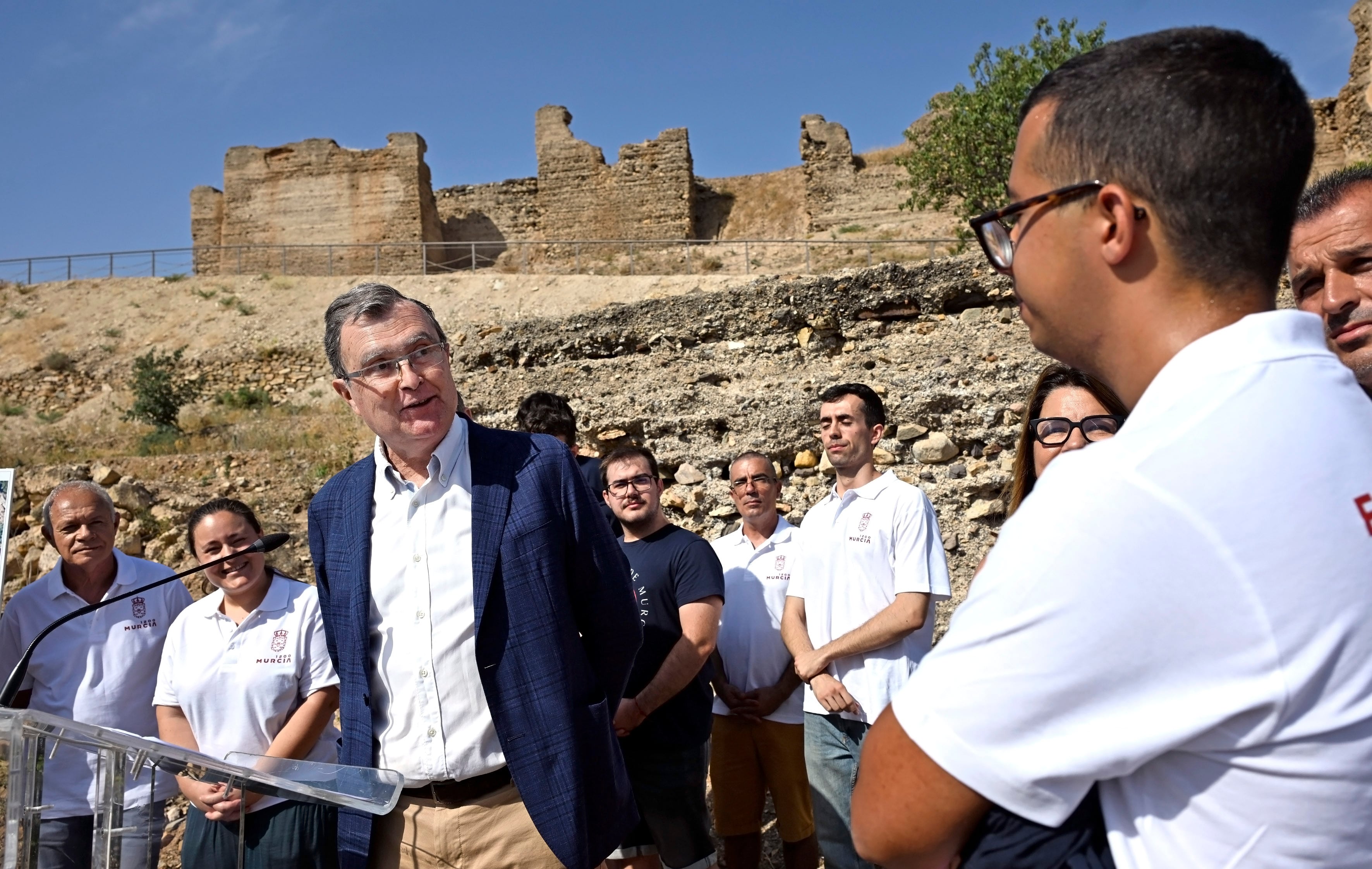 La tercera campaña de excavaciones arqueológicas en Monteagudo se centrará en las murallas y torres albarranas