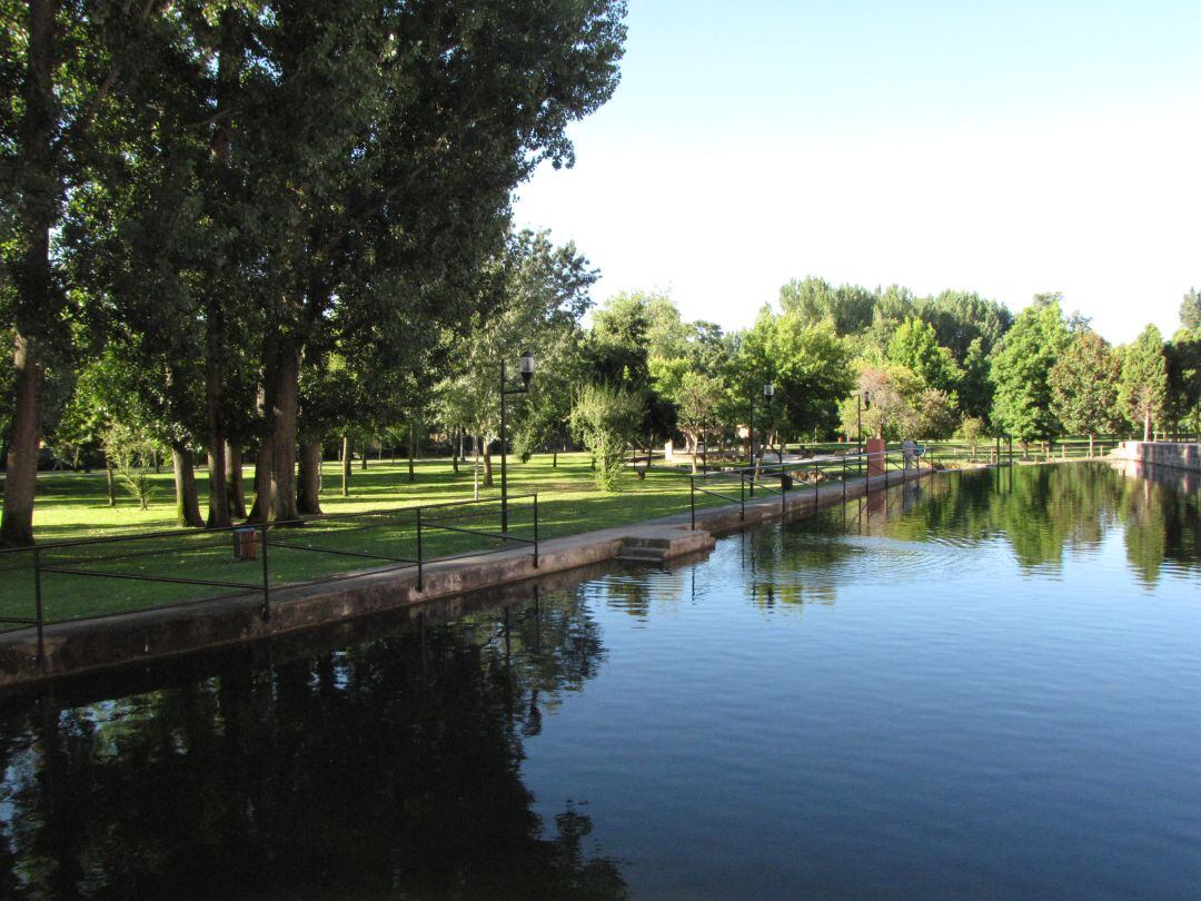 El canal de baño del parque de la Isla