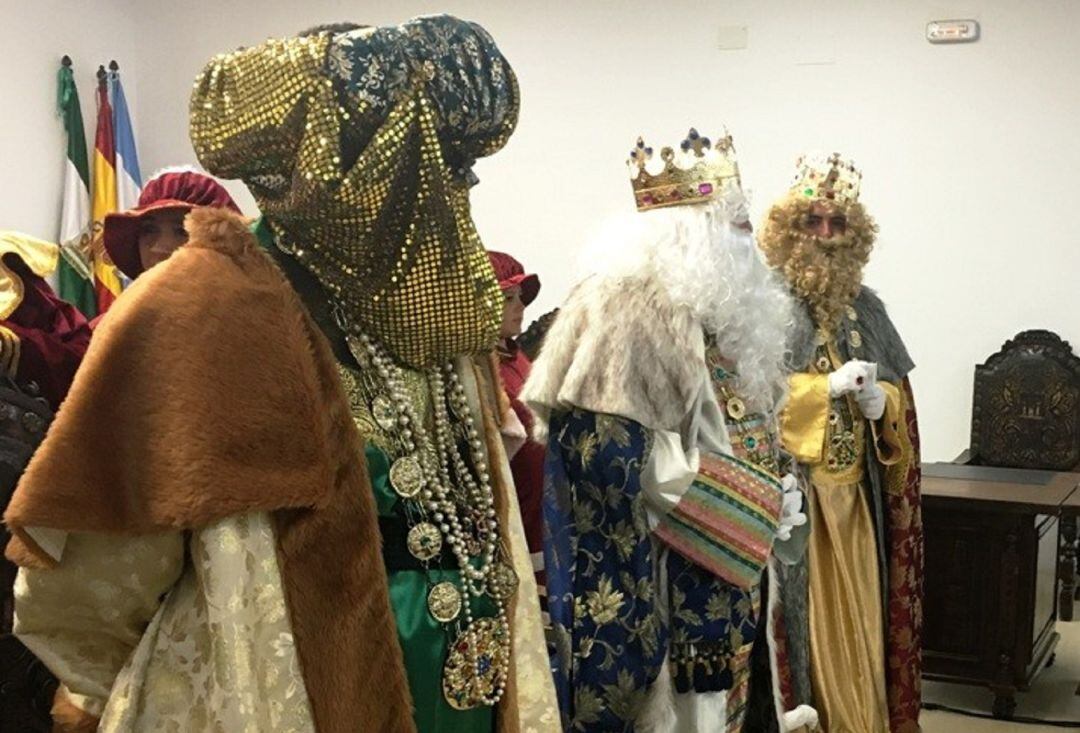 Los Reyes Magos en una recepción en el Ayuntamiento.