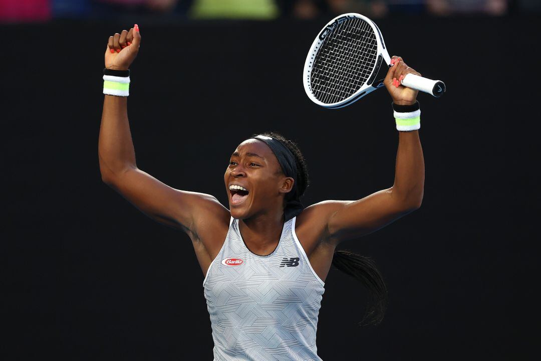 Coco Gauff celebra el triunfo ante Naomi Osaka.