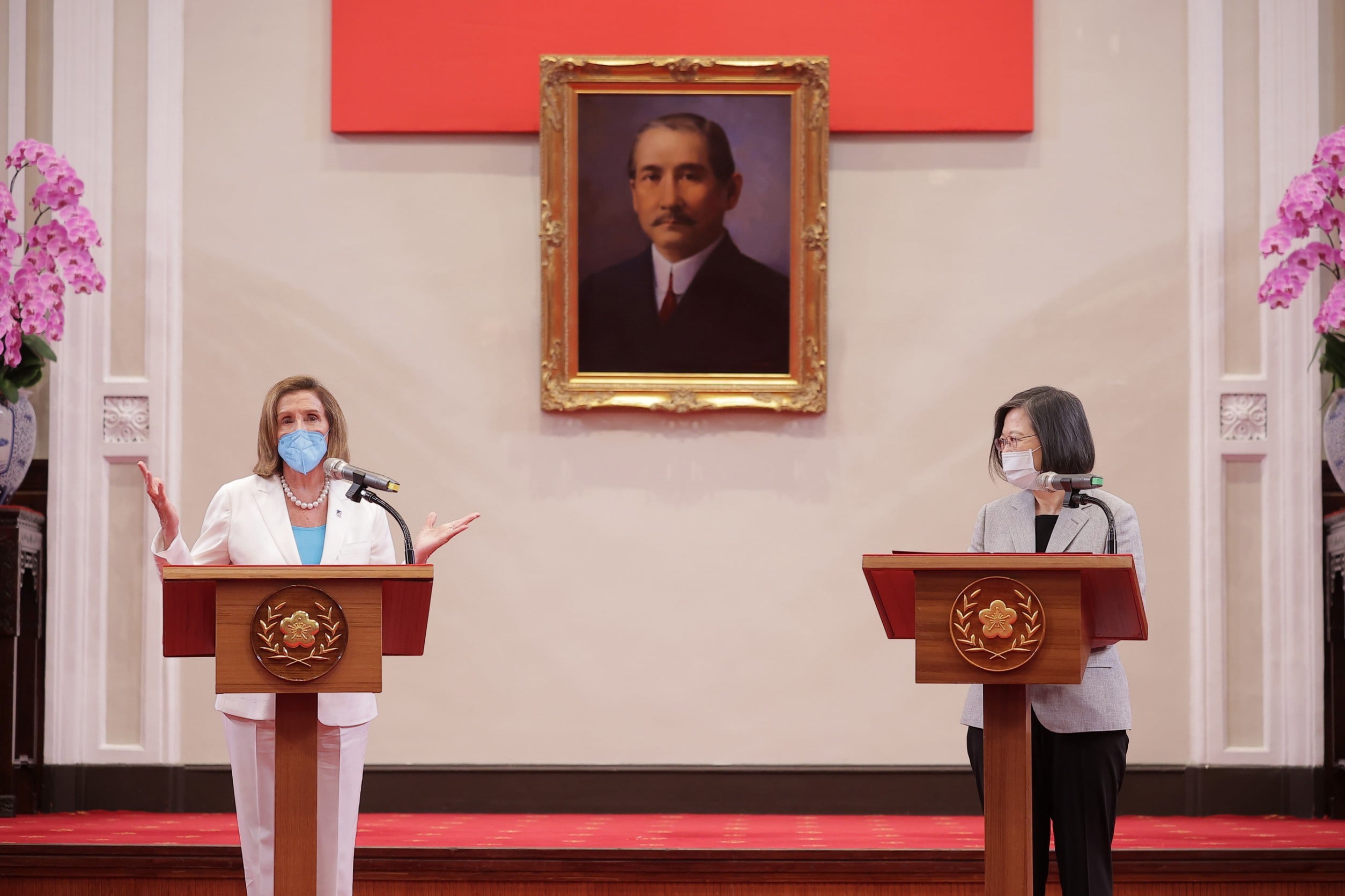 La presidenta de la Cámara de Representantes de EEUU, Nancy Pelosi, se reúne con la presidenta de Taiwán, Tsai Ing-wen.