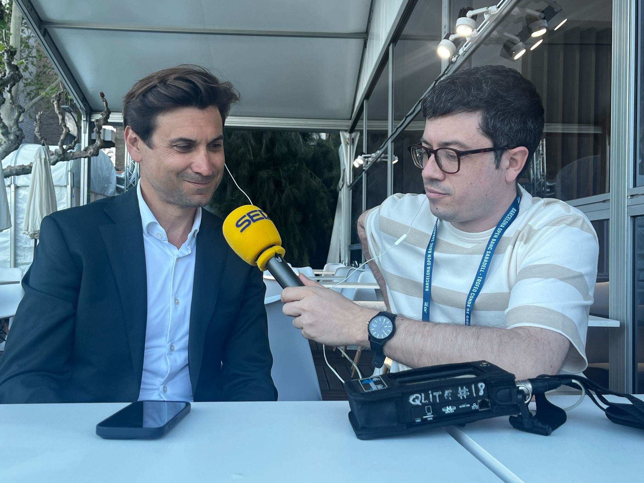 El extenista David Ferrer responde al micrófono de Álvaro Benito para la Cadena SER