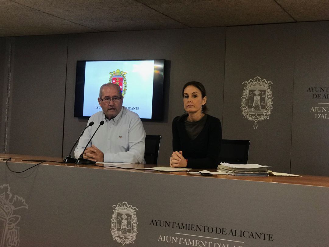 José Ramón González y Elisa Díaz durante la rueda de prensa