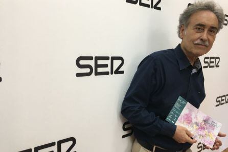 Pedro Cano en los estudios de Radio Murcia durante una visita en noviembre de 2.017