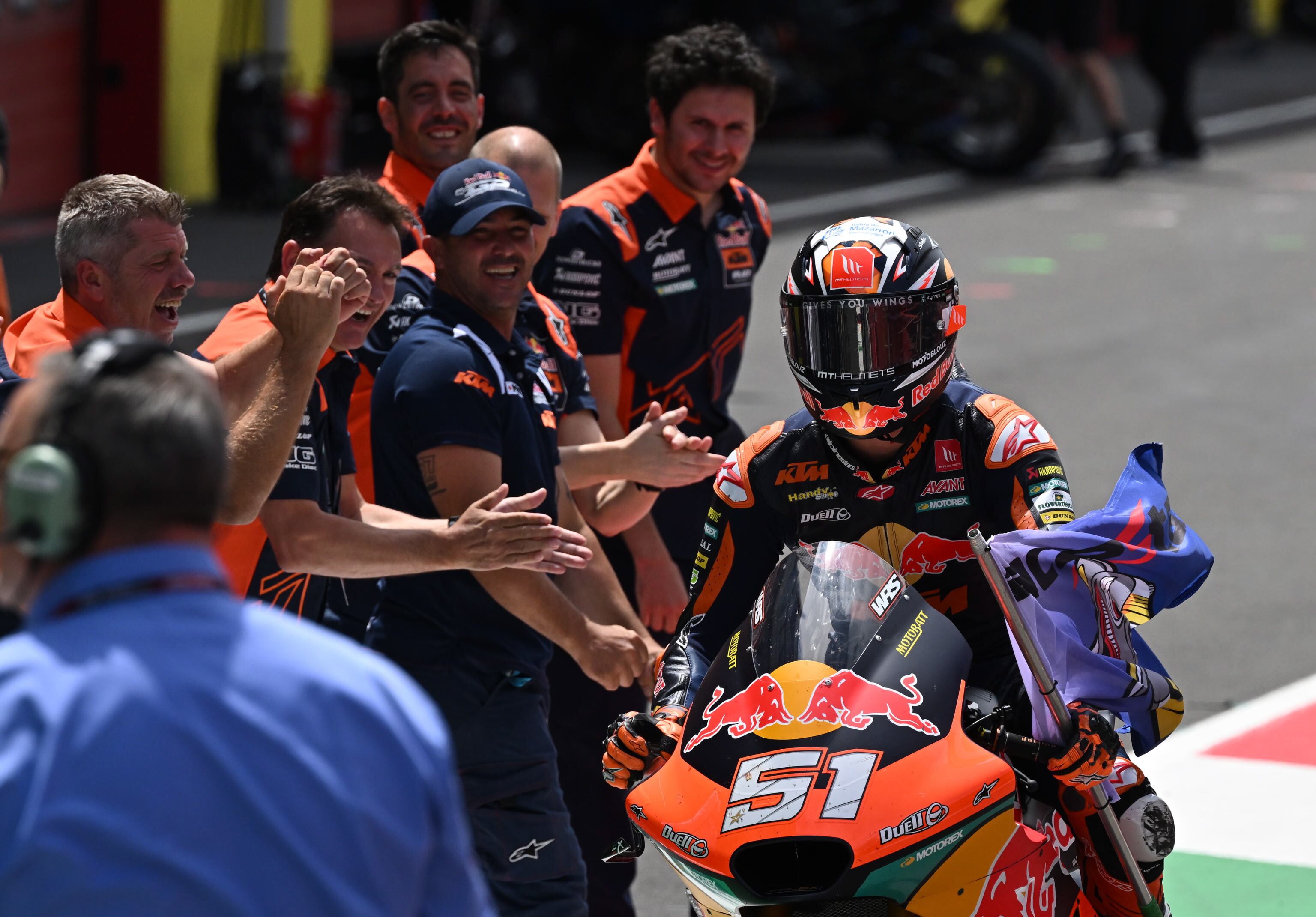 Scarperia (Italy), 29/05/2022.- Spanish Moto2 rider Pedro Acosta of Red Bull KTM Ajo celebrates winning the Moto2 Motorcycling Grand Prix of Italy at the Mugello circuit in Scarperia, central Italy, 29 May 2022. (Motociclismo, Ciclismo, Italia) EFE/EPA/CLAUDIO GIOVANNINI
