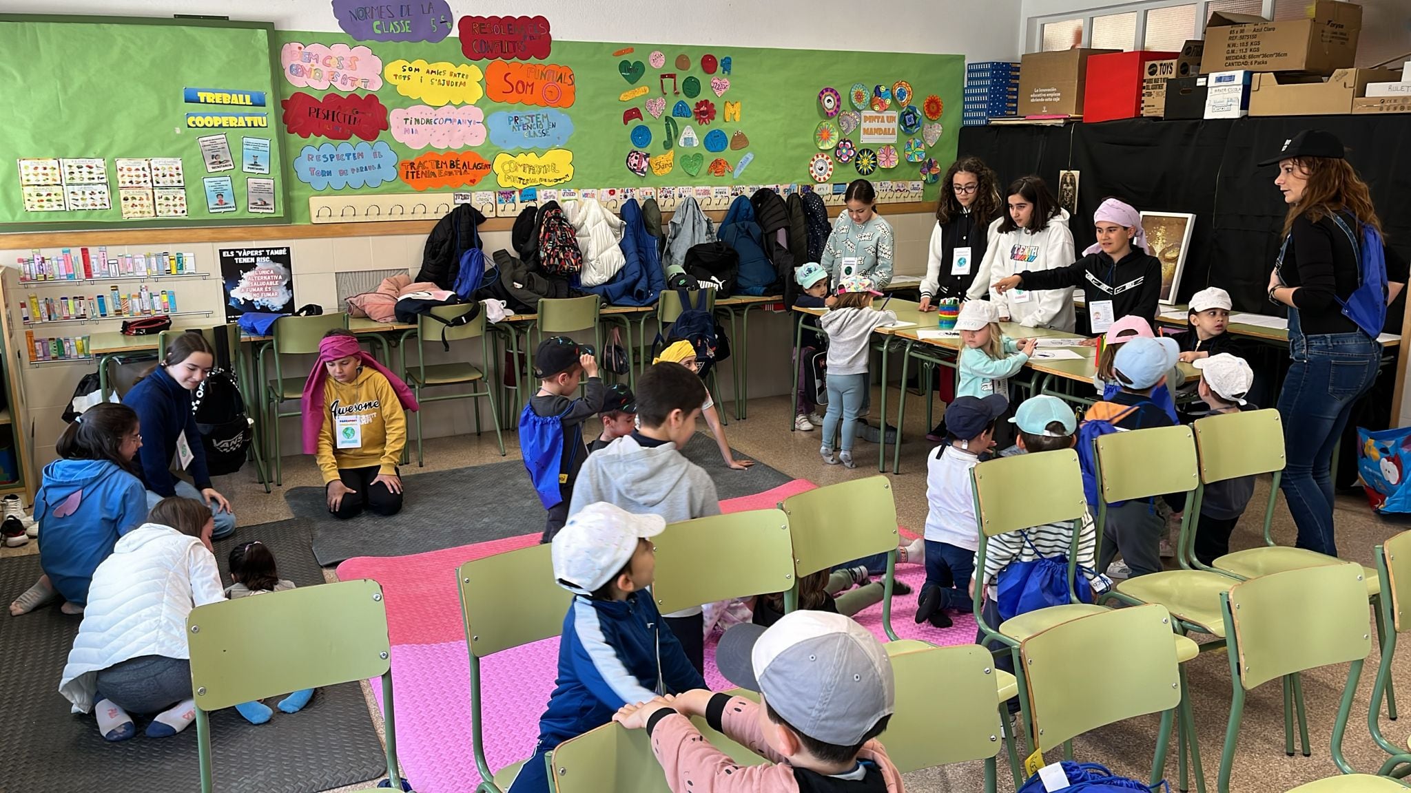 Els alumnes del Carmelo Ripoll celebren FITUR