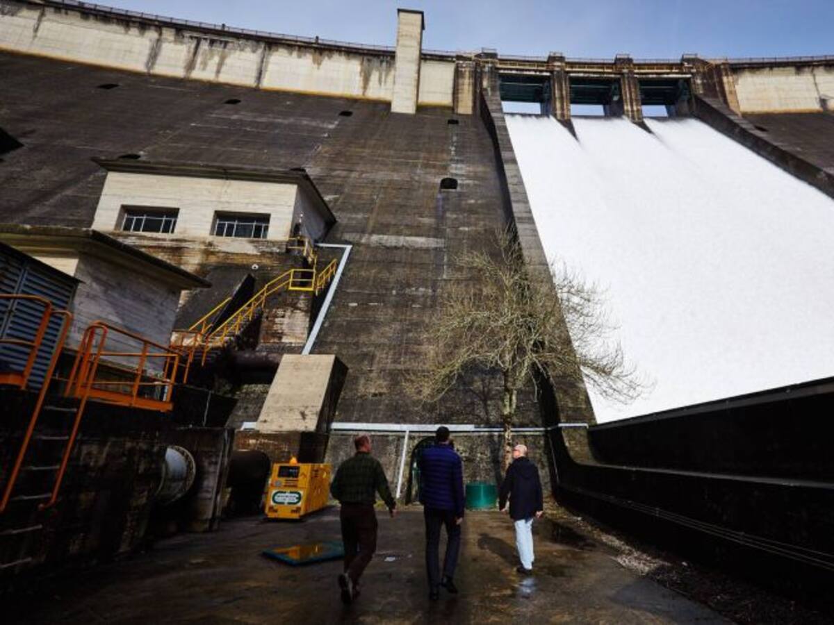 El PSE reclama la reparación del canal bajo de Añarbe