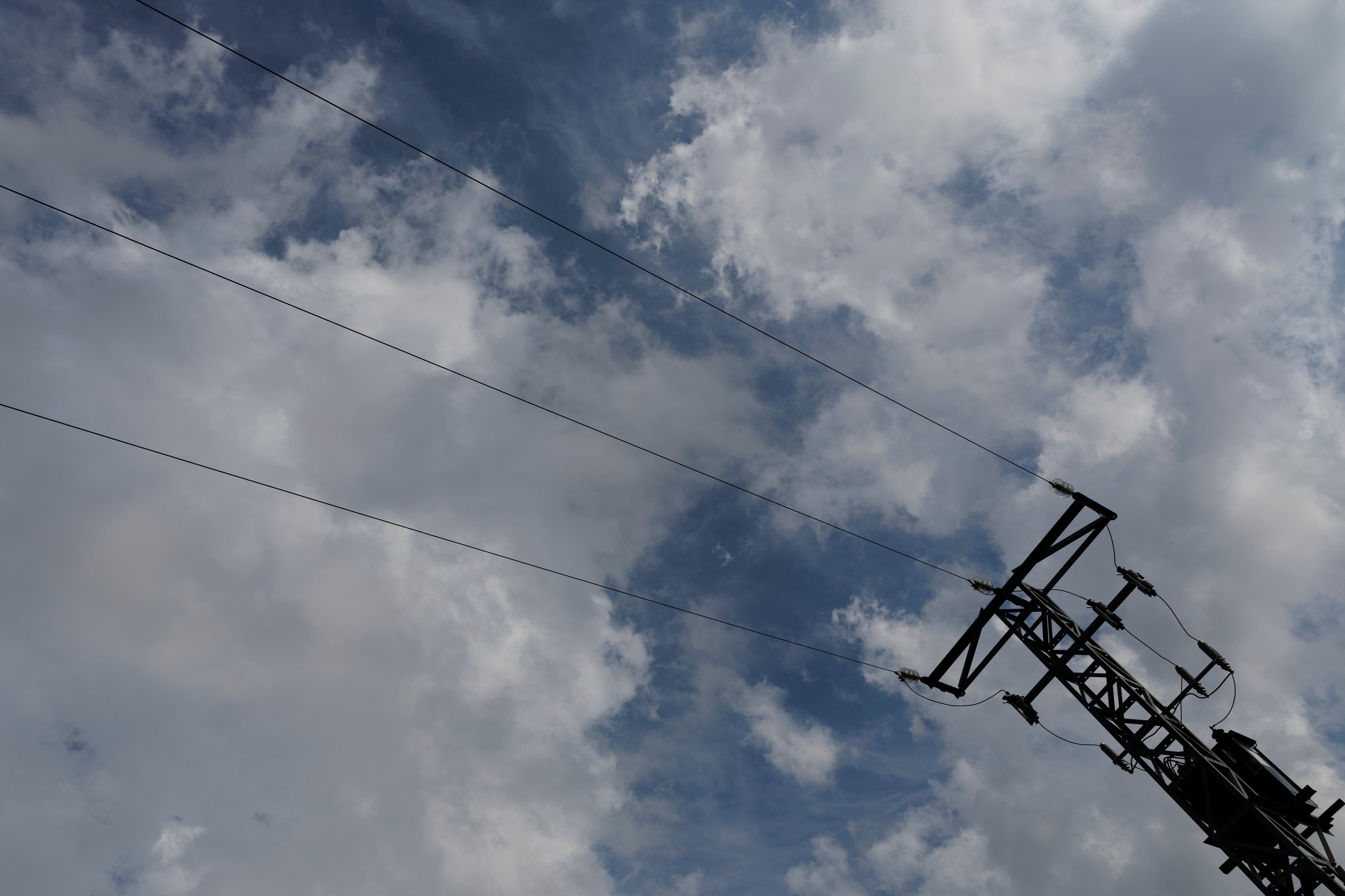 Una torre eléctrica de alta tensión, en una foto de recurso.