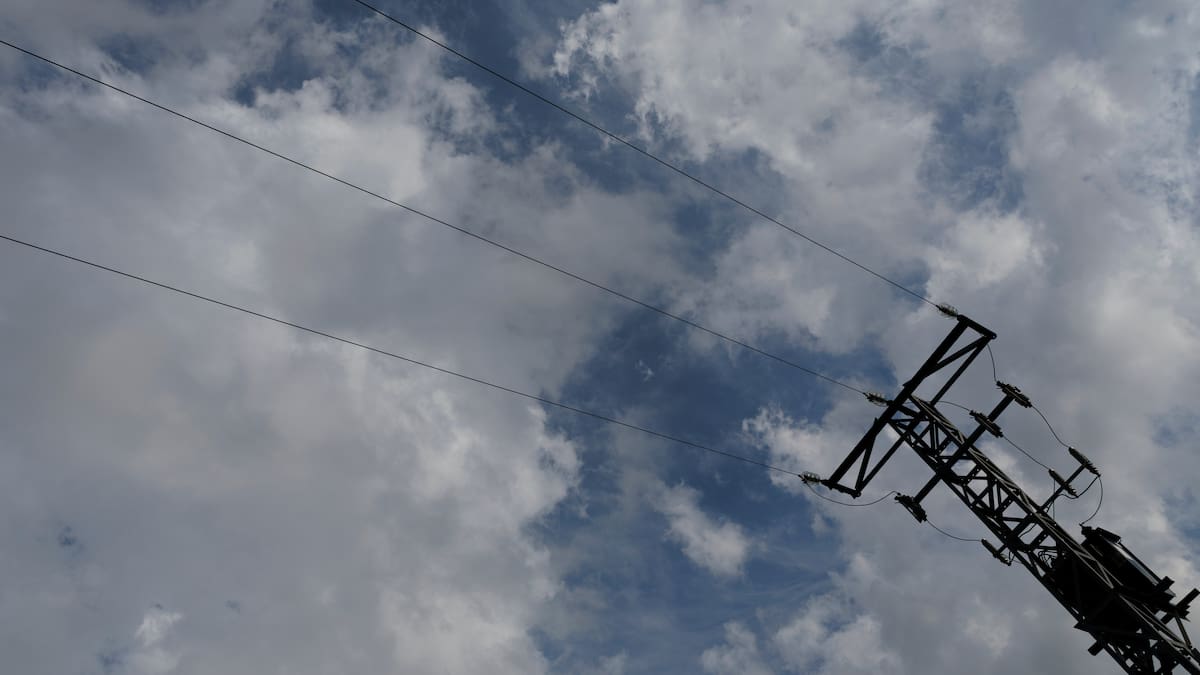 Petrer vuelve a alegar contra el proyecto de trazado de red eléctrica entre la ciudad y Benejama