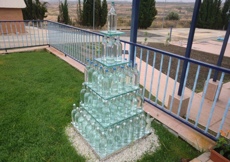 Muestra de cómo se reparte el consumo del agua en esta Región, en la planta potabilizadora de Los Guillermos, en Alcantarilla.