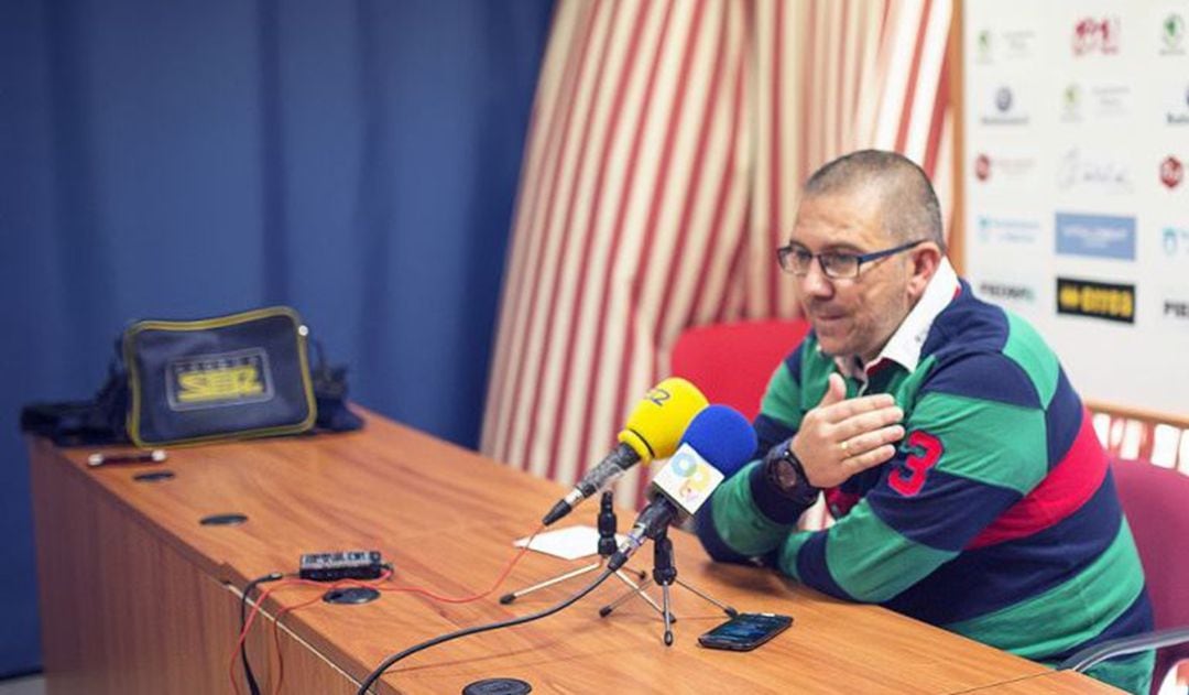 Guti durante una rueda de prensa.