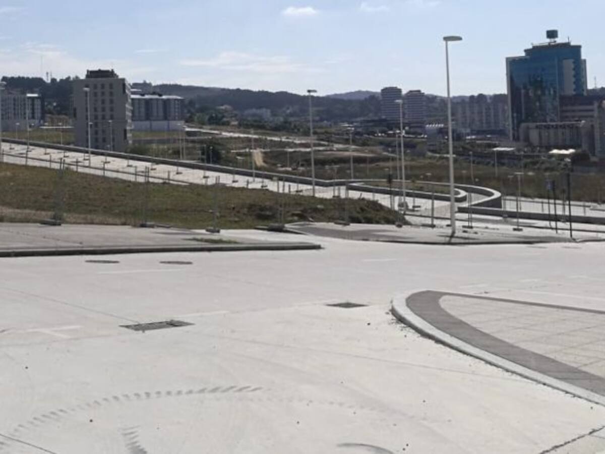 La Policía investiga al conductor que hacía trompos en el Ofimático