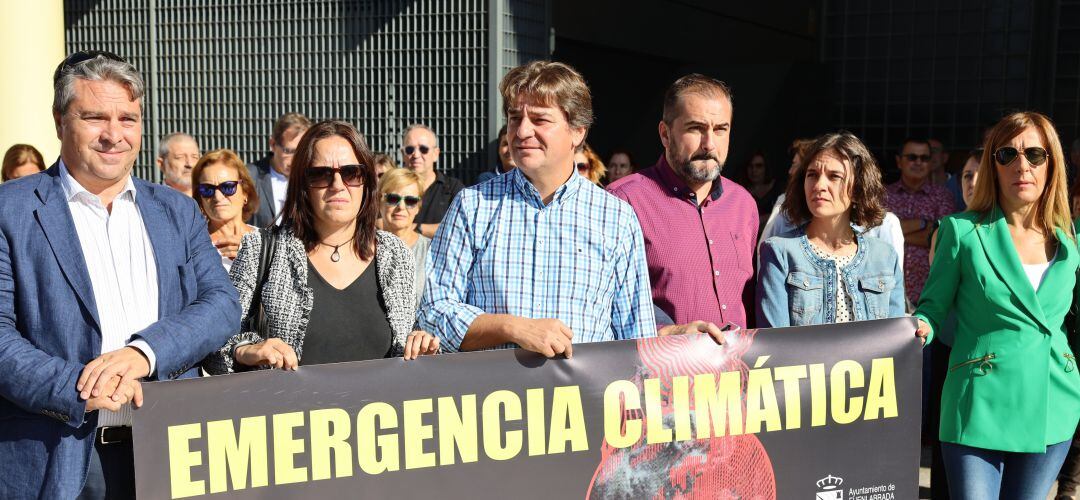 Miembros de la corporación de Fuenlabrada han realizado un paro simbólico por el clima