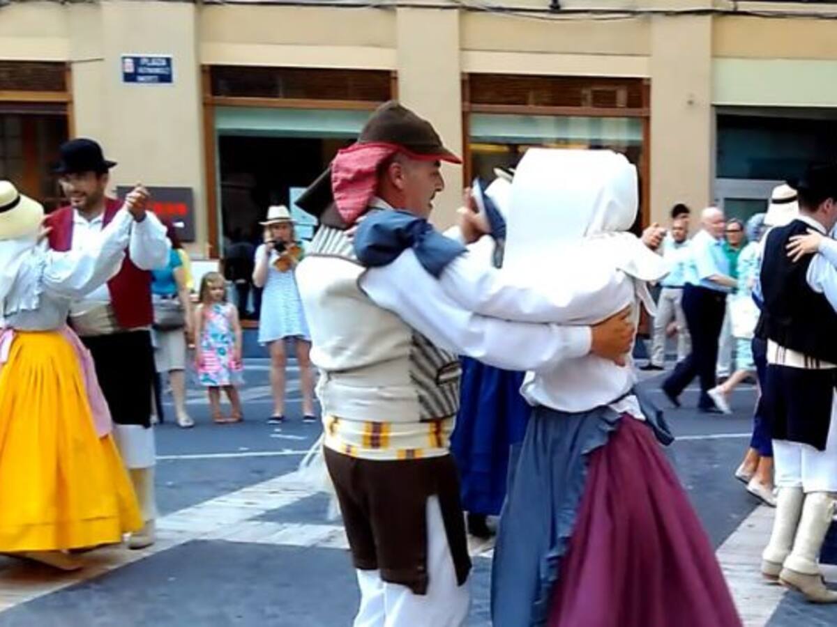 De las islas a la península