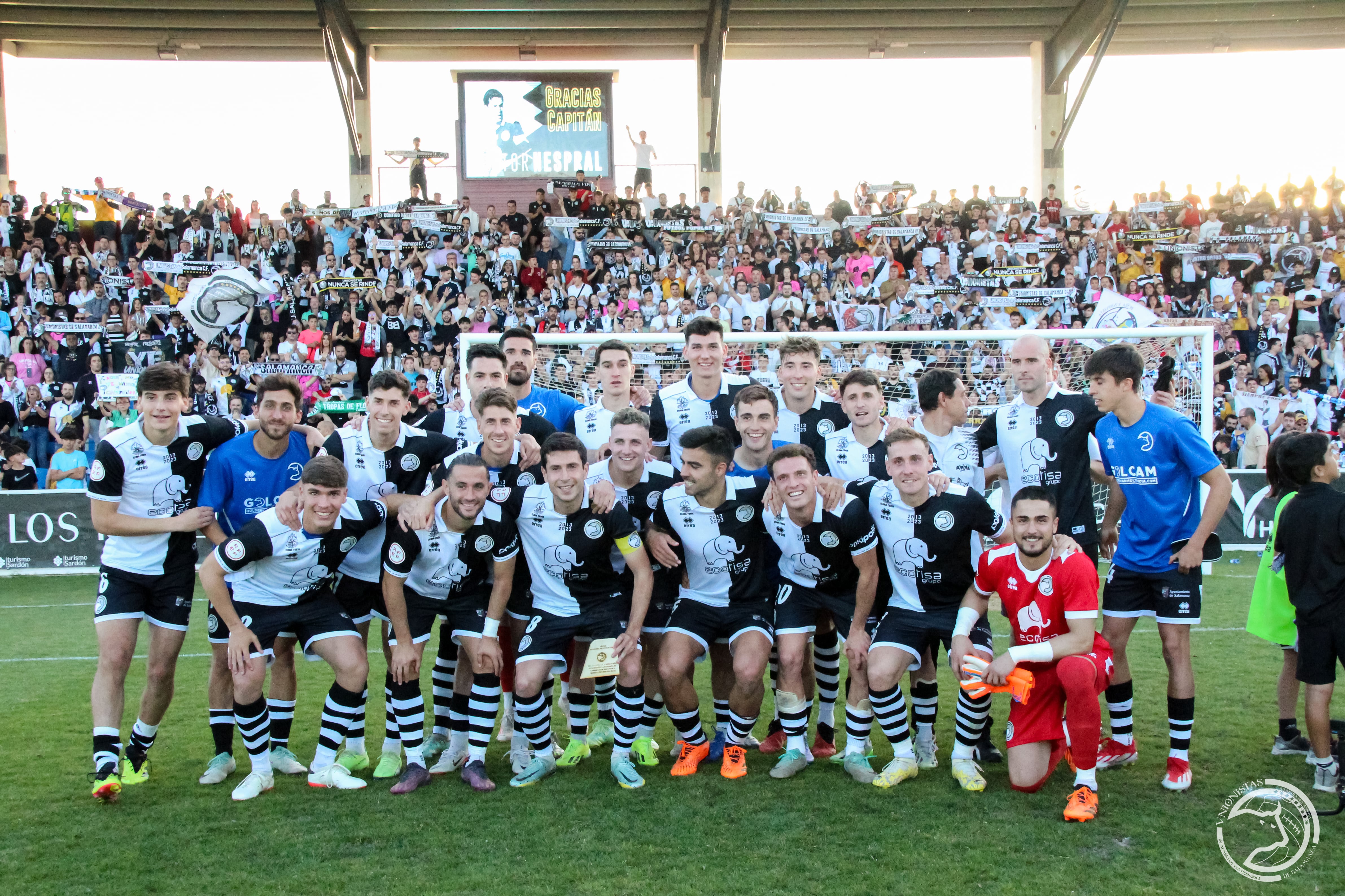 Unionistas de Salamanca posa en su última jornada de liga de esta temporada/Unionistas CF