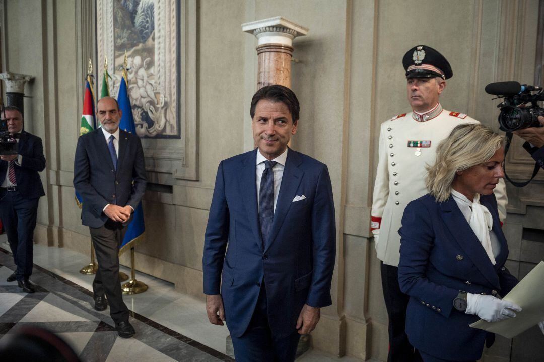 Giuseppe Conte, encargado dea formar Gobierno en Italia, abandona el Palacio del Quirinal tras su designación por el presidente de la República.