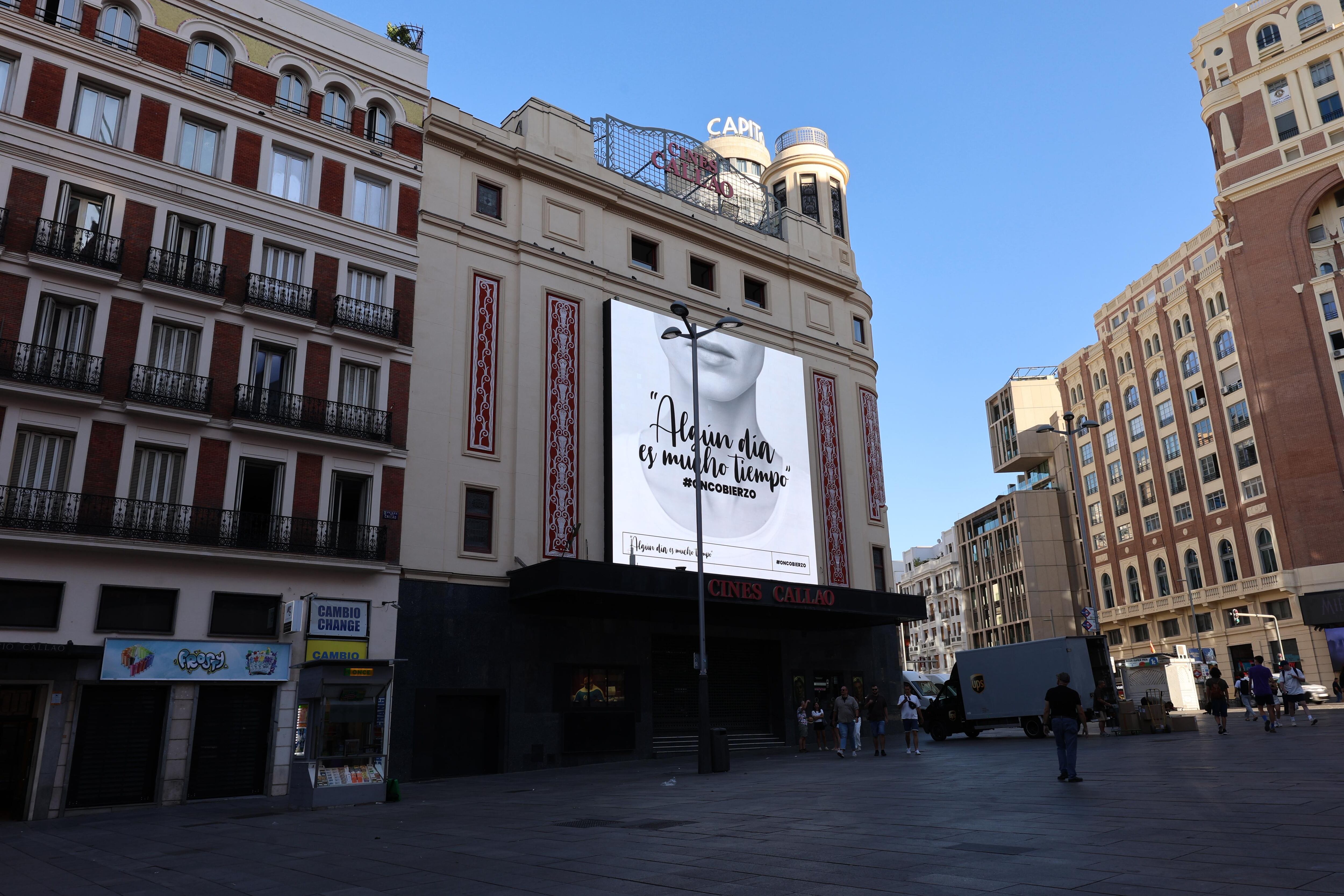 Luminoso en el cine Callao