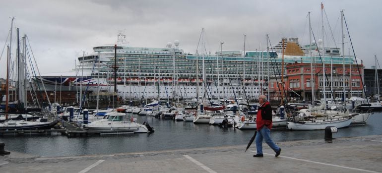 Crucero Ventura. Foto de archivo