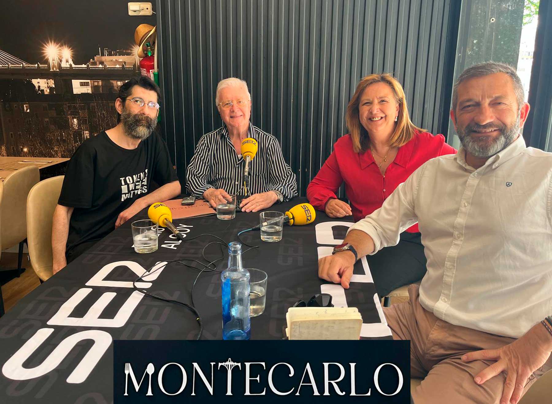 Orfeo Soler, Paco Aznar, Carmina Nácher y Quique Romá, en el Salón Montecarlo