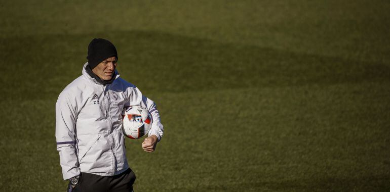 El entrenador del Real Madrid Zinedine Zidane.