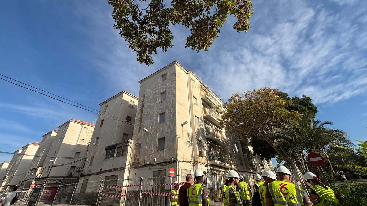 Se retoman las obras de demolición de los antiguos bloques de San Antón