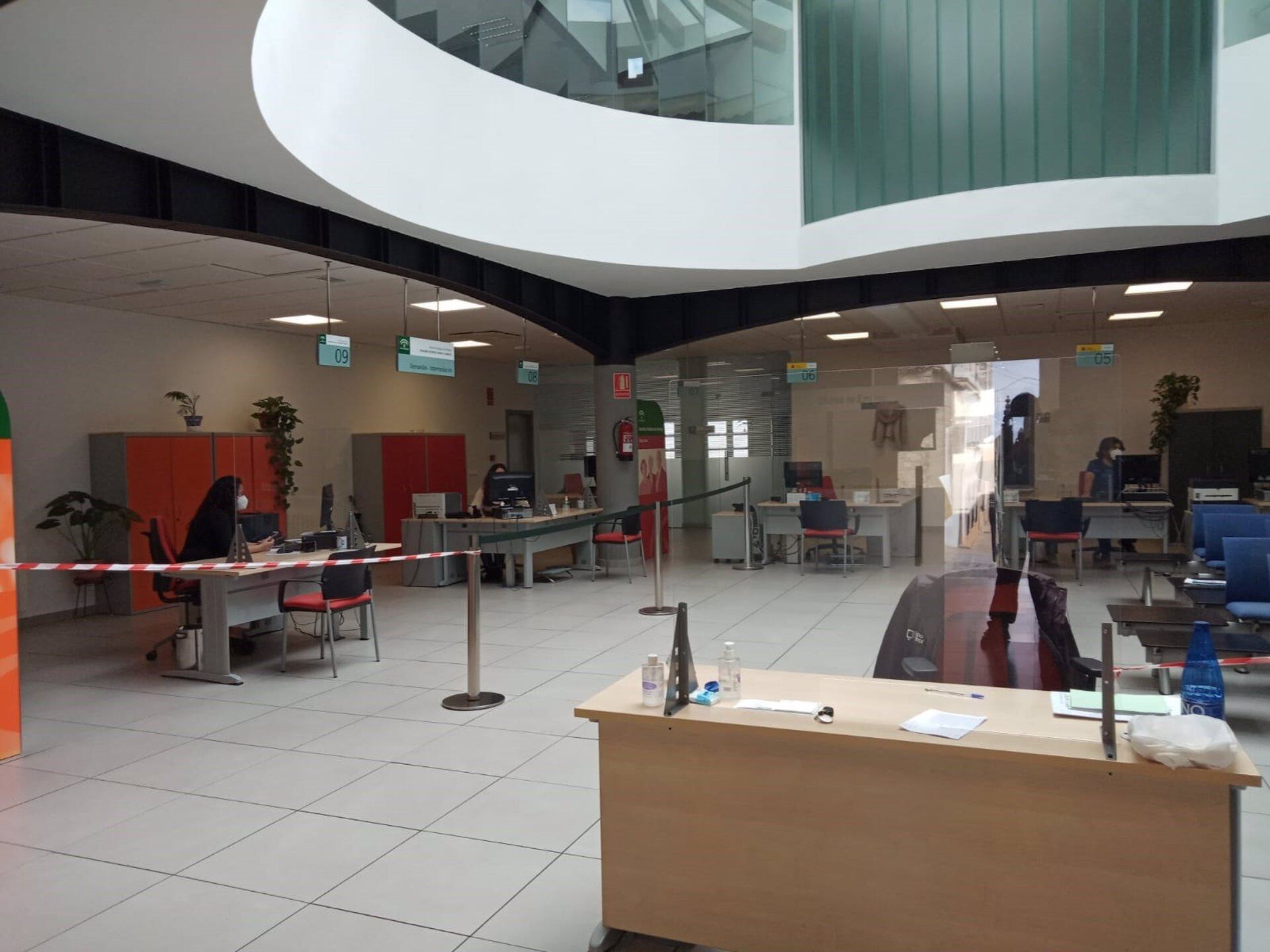 Interior de una oficina del Servicio Andaluz de Empleo (SAE)