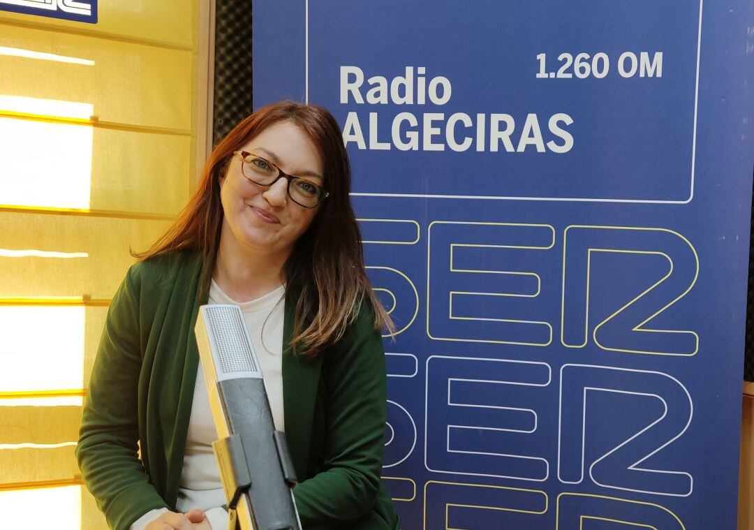 La poeta Belén Lobelia durante su intervención en Hoy por Hoy.