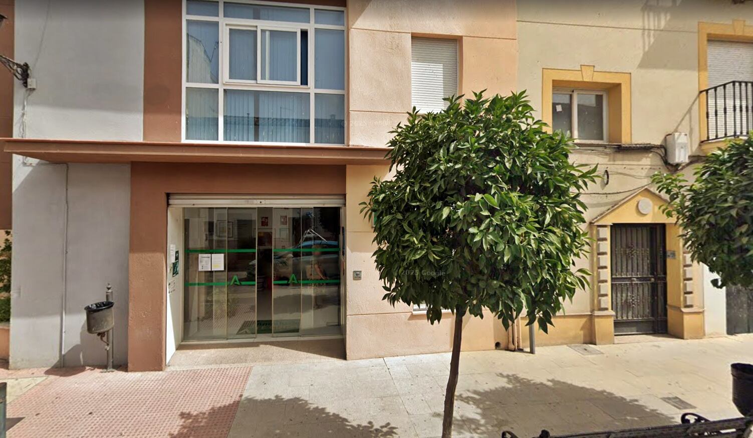 El Ayuntamiento de Villanueva de laReina pide a la Junta de Andalucíauna solución urgente ante la falta depersonal médico