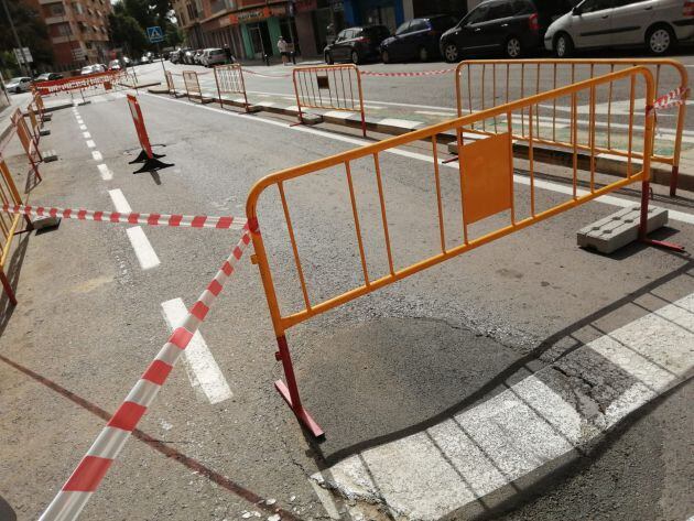 Corte en la Avenida Chapí de Elda