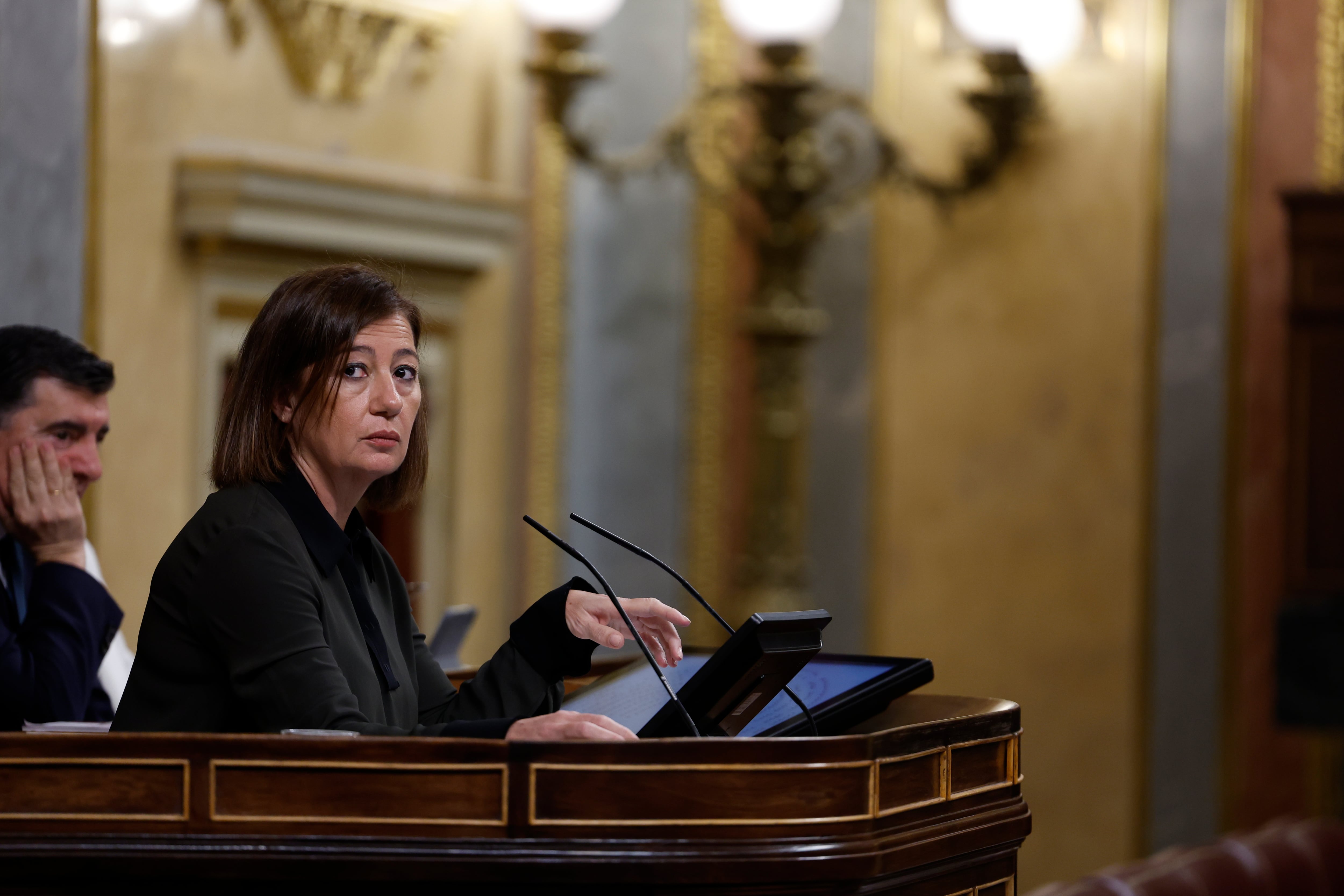 La presidenta del Congreso, Francina Armengol durante la sesión de control al Gobierno en el Congreso.