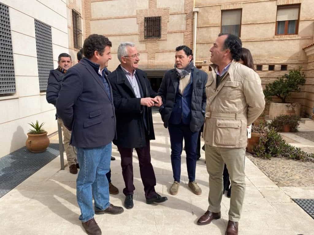 José Antonio Ortega Lara junto a miembros de Vox Ciudad Real y Vox Castilla-La Mancha