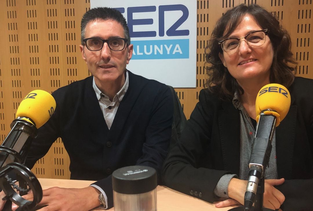 Francesc Durà, d&#039;ASPRONIS, i Hermínia Ordeig, de la Fundació MAP, als estudis