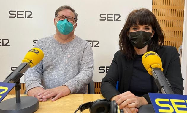 Joaquín Sánchez y Teresa Fuentes, de &#039;Amigos de Ritsona&#039;, en los estudios de Radio Murcia