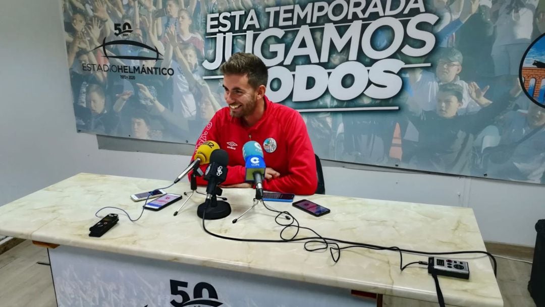 El entrenador del Salamanca CF B, Pablo Cortés.